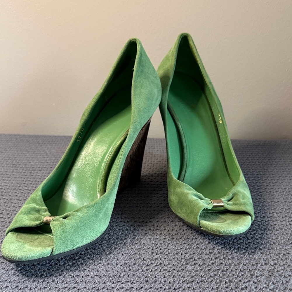 Gucci Green Suede Peep-Toe Heels